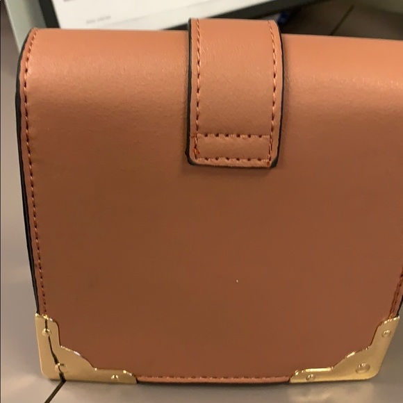 Purse - Picture 2 of 3